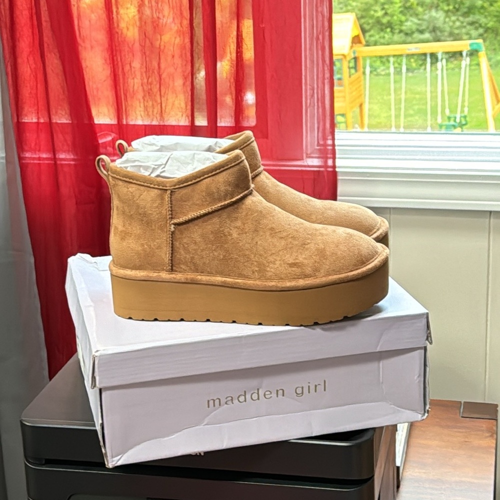 Madden Girl BRAND NEW Booties